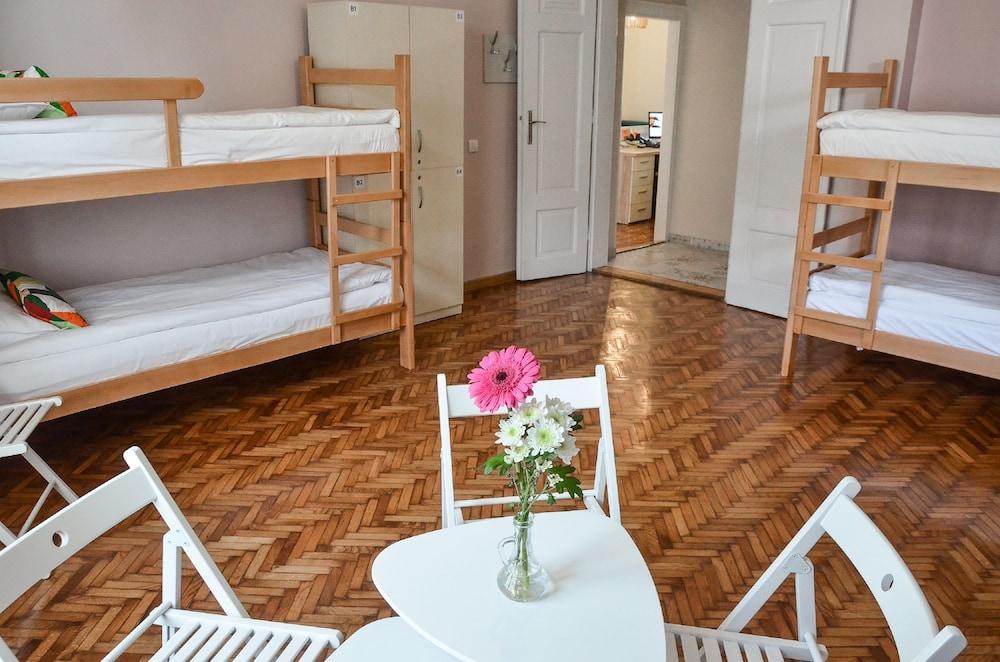 Roommates Hostel Beograd Eksteriør bilde