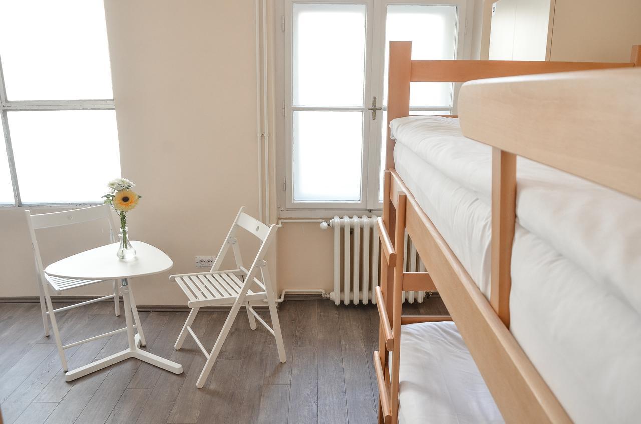 Roommates Hostel Beograd Eksteriør bilde