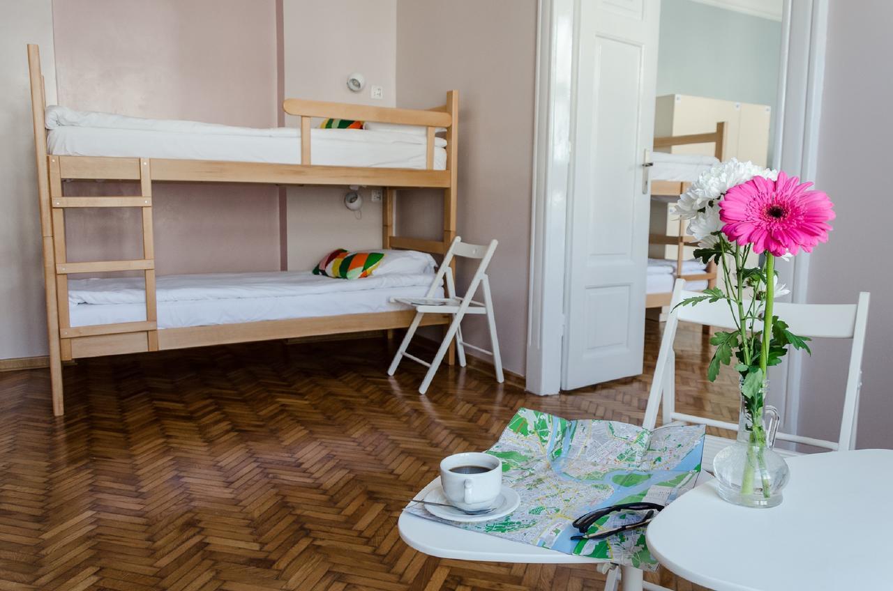 Roommates Hostel Beograd Eksteriør bilde