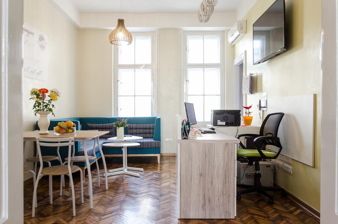 Roommates Hostel Beograd Eksteriør bilde